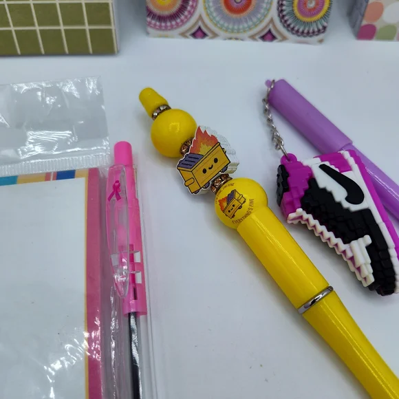 Stationery Bundle 2026 Planner Notepads Pens Sticky Notes Set Stocking Stuffer - Picture 3 of 5